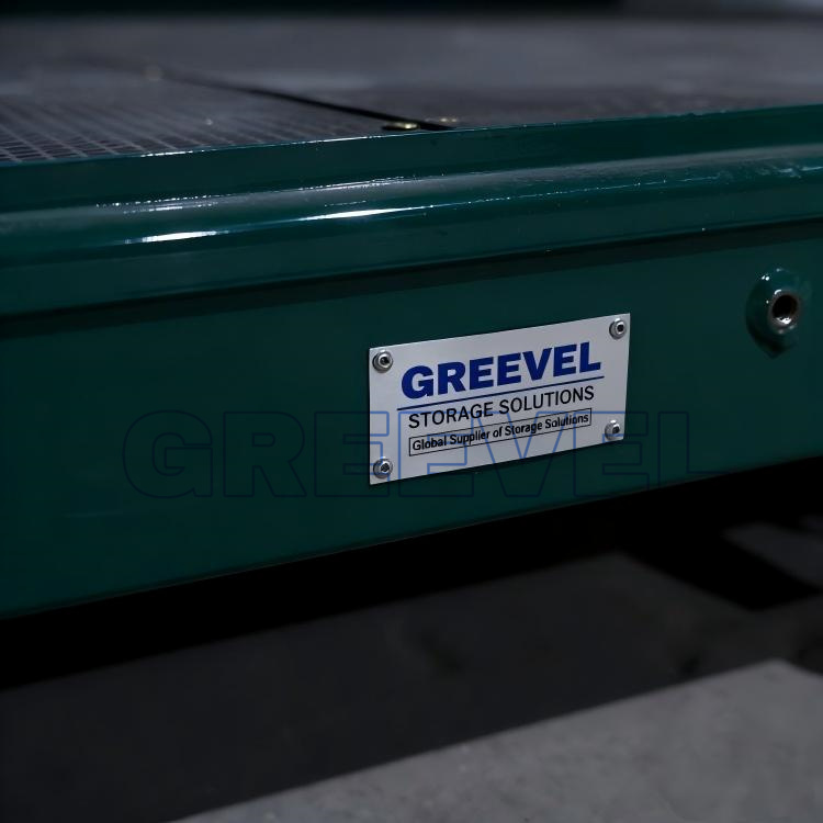 Greevel 20F Insulated Storage Box with Two Side Doors