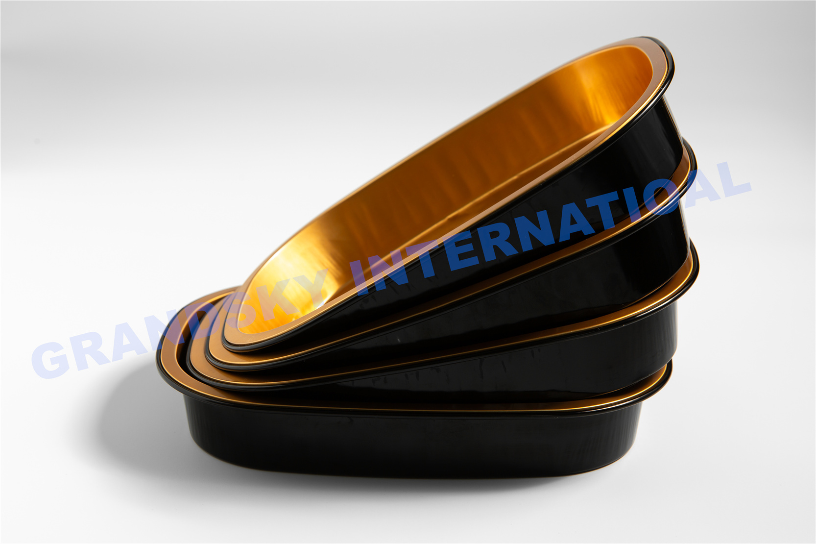 Smooth-wall Container --- Black Gold & Medium