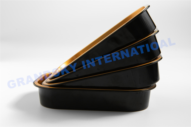 Smooth-wall Container --- Black Gold & Small