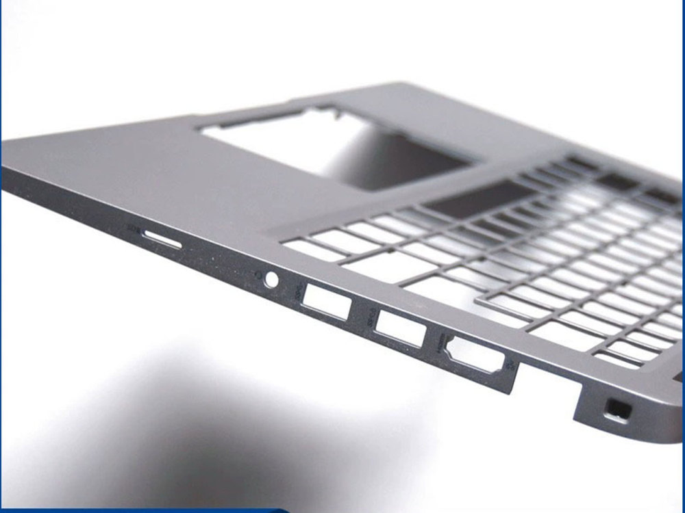New-Orig Dell Latitude 5420 E5420 14.0" Palmrest Keyboard Bezel with SC Hole Silver 02CNTV