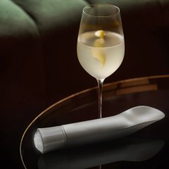 Luxury Diamond Gem Warming Clitoral Battery Vibrator 10 Speed Modes Made with Smooth Ultrasilk Puria Silicone
