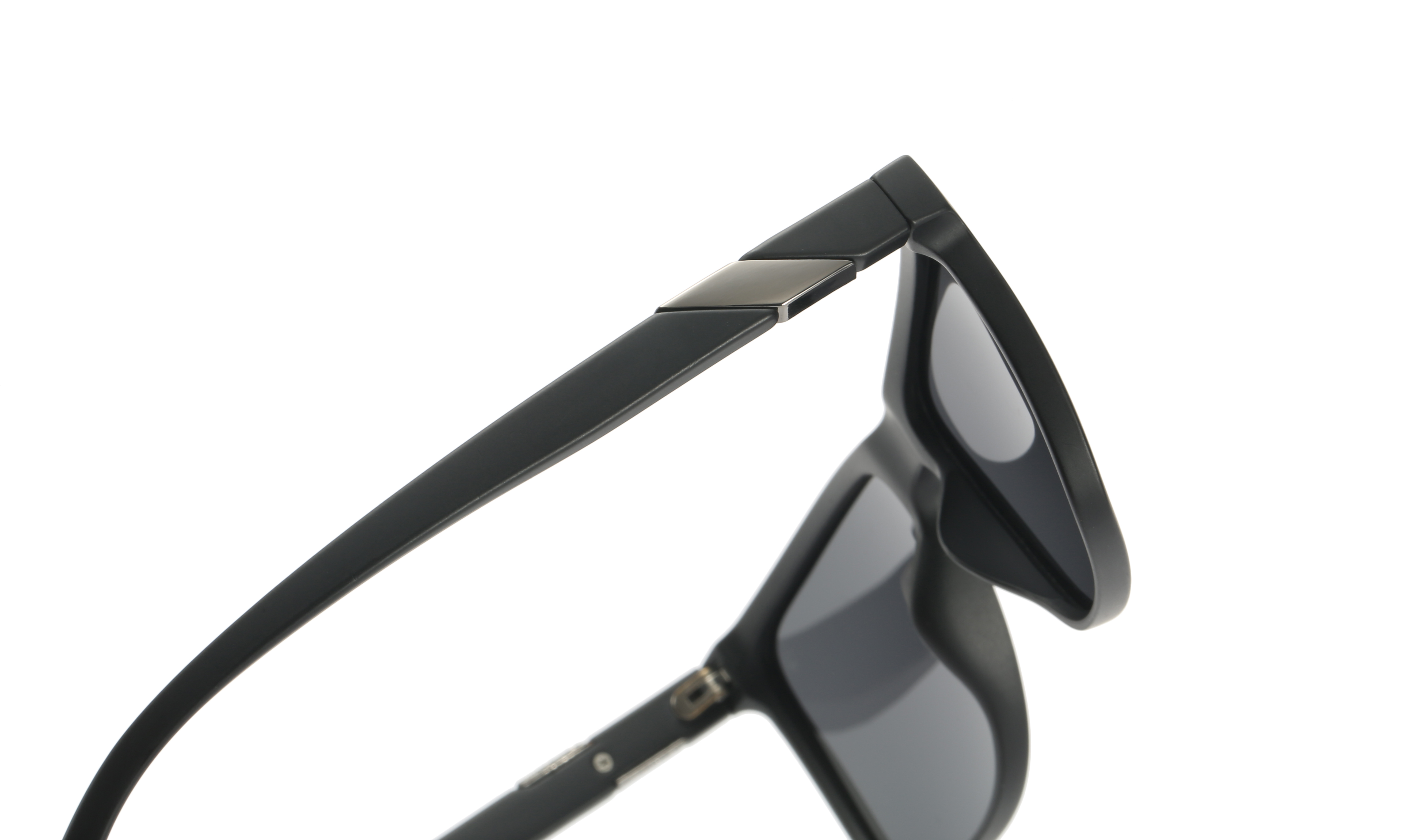 Enrique Cavaldi square shape beveled metal bar decorative temples polarized sunglasses 9735