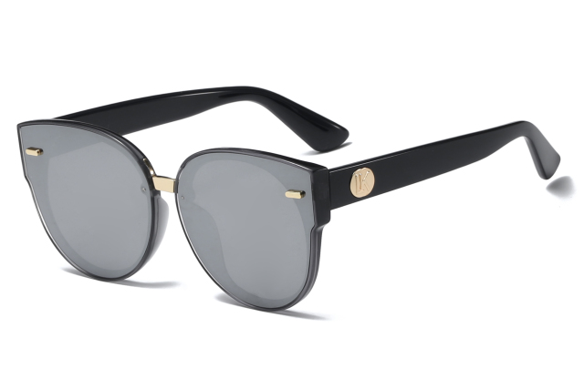 LEKE Large frame slim face versatile polarized sunglasses 2119