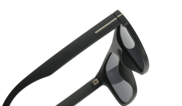 Enrique Cavaldi Metallic Stripe Embellished Polarized Sunglasses 9728