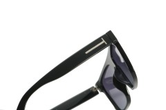 Enrique Cavaldi Large Frame One Piece Lens Metal Stripes Decorative Thick Legs Polarized Sunglasses 9729