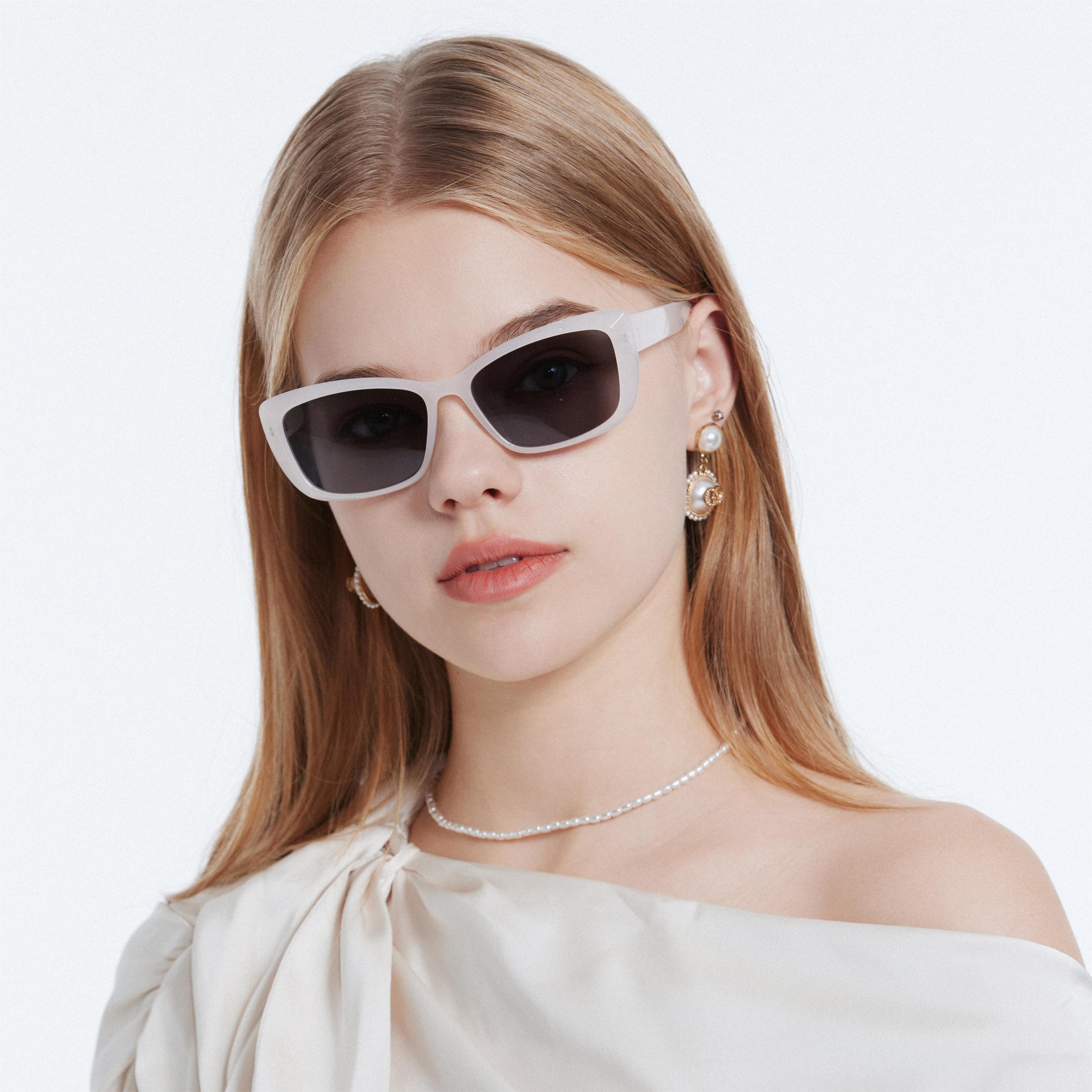LEKE Polarized Sunglasses Fashionable small rectangle 26012