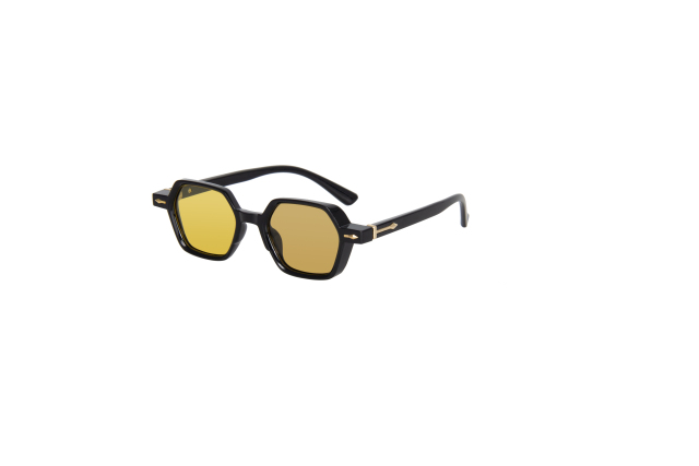 Photochromic polarized sunglasses Color changing polarized sunglasses