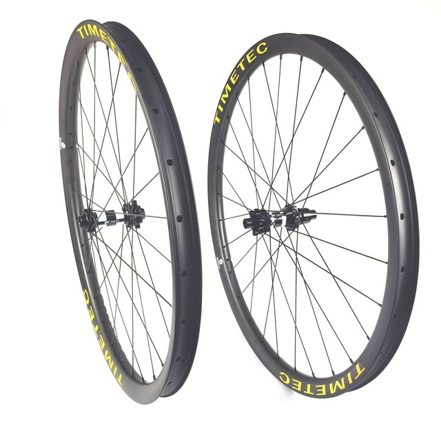 Light Weight MTB Carbon Wheels 29ER 36mm External Width Asymmetrical DT 350S Hub Sapim Spokes