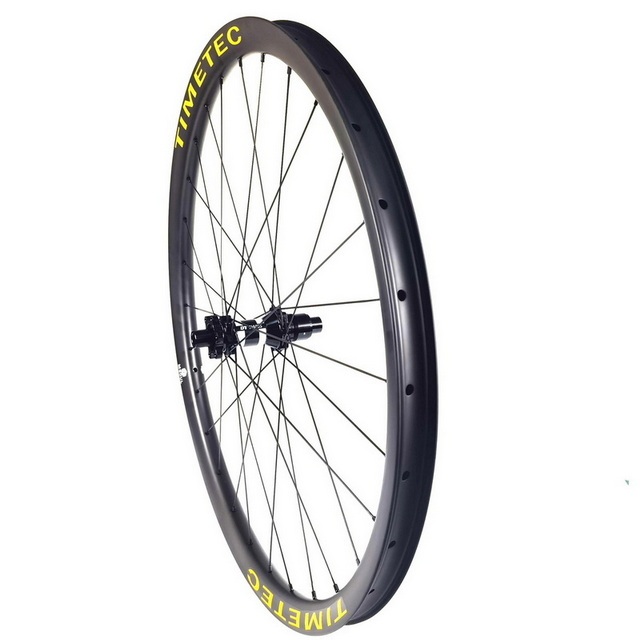 Light Weight MTB Carbon Wheels 29ER 36mm External Width Asymmetrical DT 350S Hub Sapim Spokes