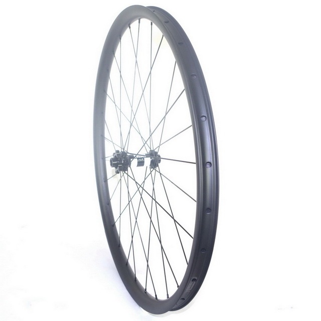 Asymmetrical 29ER Light MTB Carbon Wheels 33mm External Width 25mm Profiles Tubeless DT 350s Hub Boost Through Axle