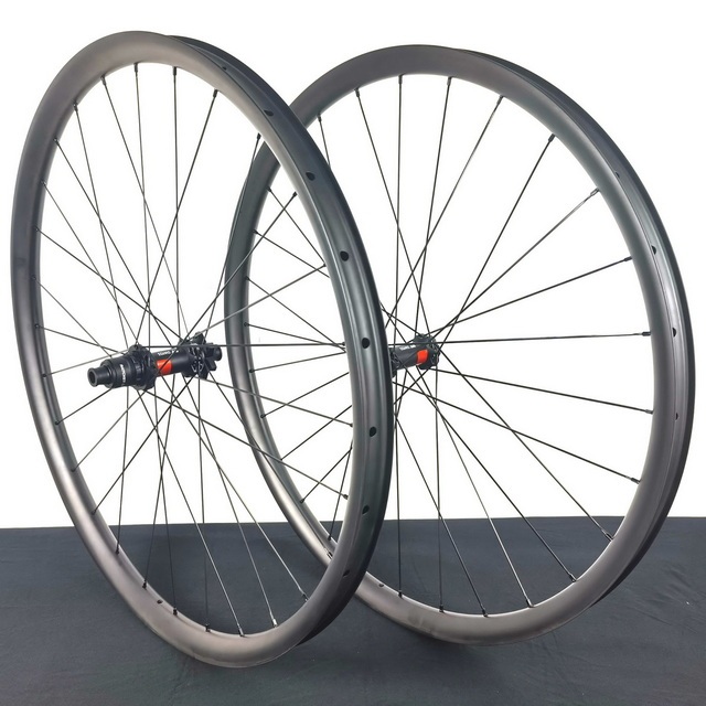 Super Light 27.5ER Carbon Wheels 33mm Width Asymmetrical DT 240 EXP hub
