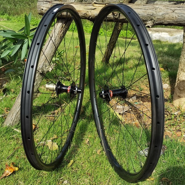 29ER Asymmetrical MTB Carbon Wheels 33mm 30mm Width 25mm Profile Super Light