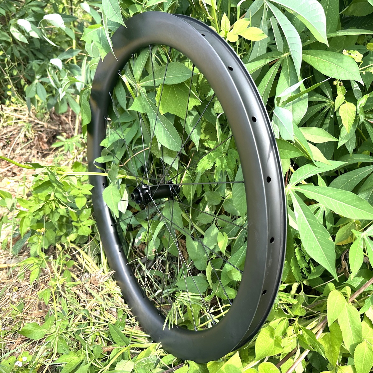 700C Super Light 32mm internal Width Gravel Carbon Wheels 49mm 54mm 59mm 64mm Profiles Tubeless Center Lock Shimano HG Sram XDR