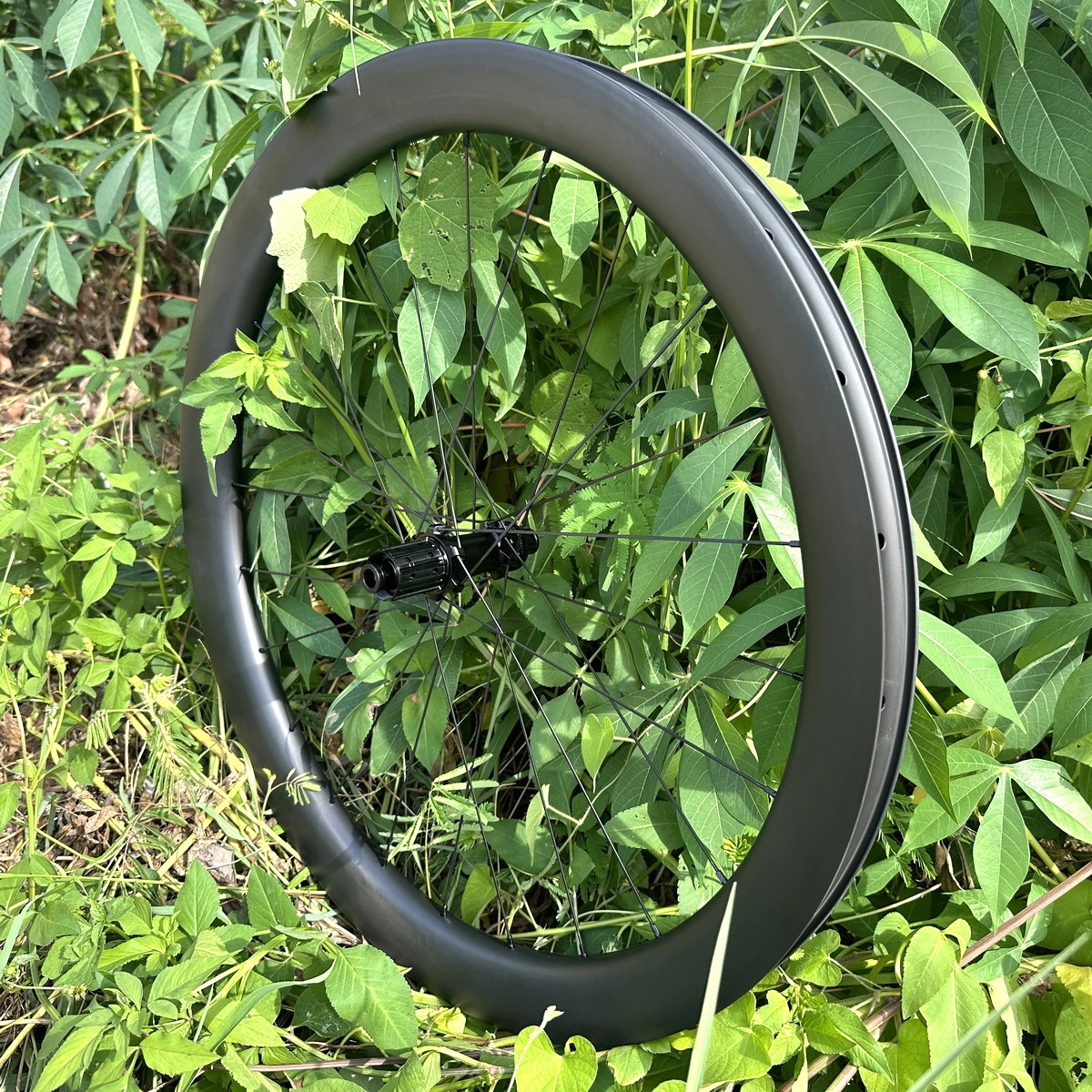 700C Super Light 32mm internal Width Gravel Carbon Wheels 49mm 54mm 59mm 64mm Profiles Tubeless Center Lock Shimano HG Sram XDR