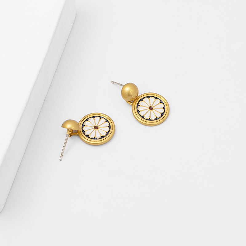 Hard Enamel Daisy Retro Earrings