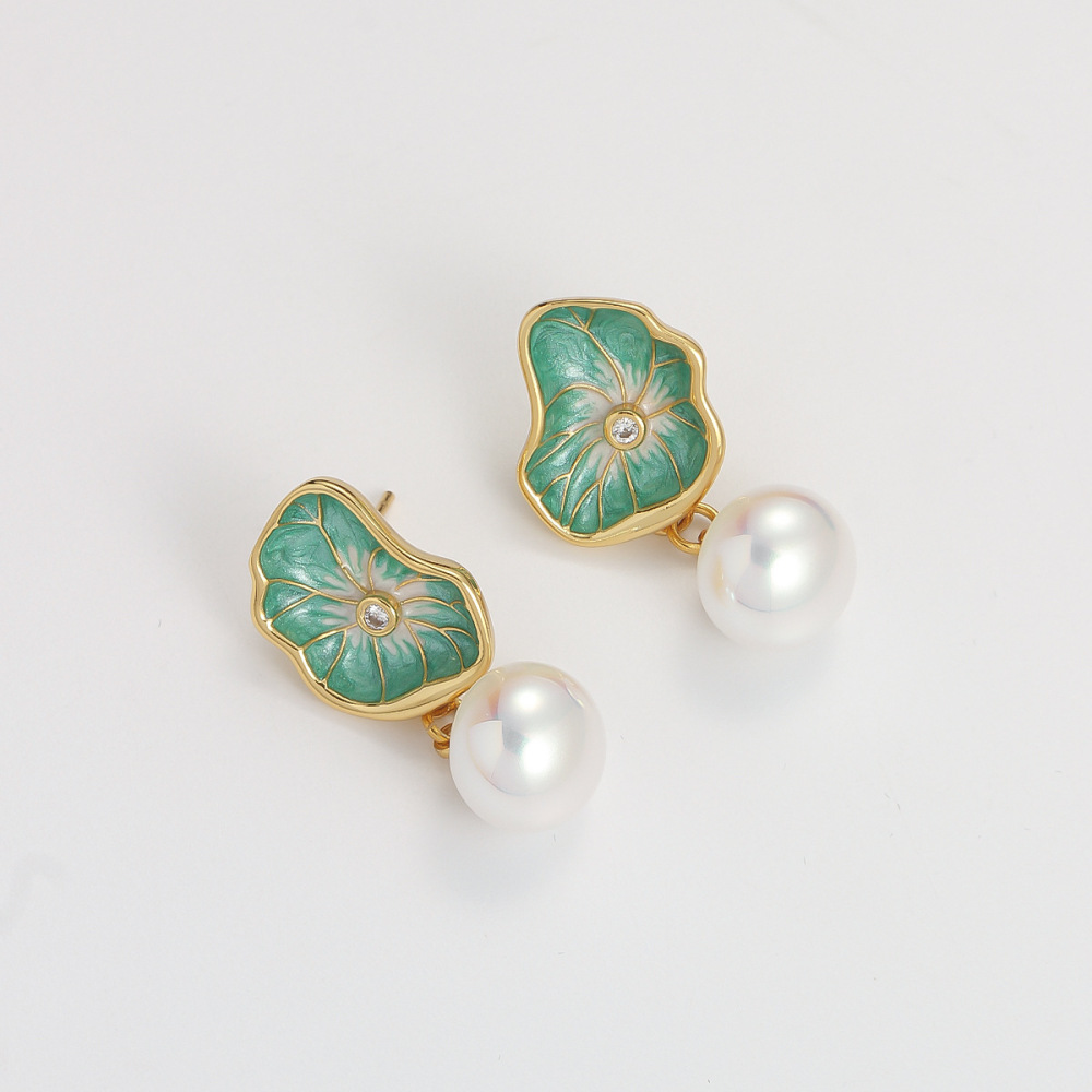 Oil painting lotus leaf new Chinese style earrings for women all-match high-end luxury fashion national style colorful imitation Mabe pearl earrings