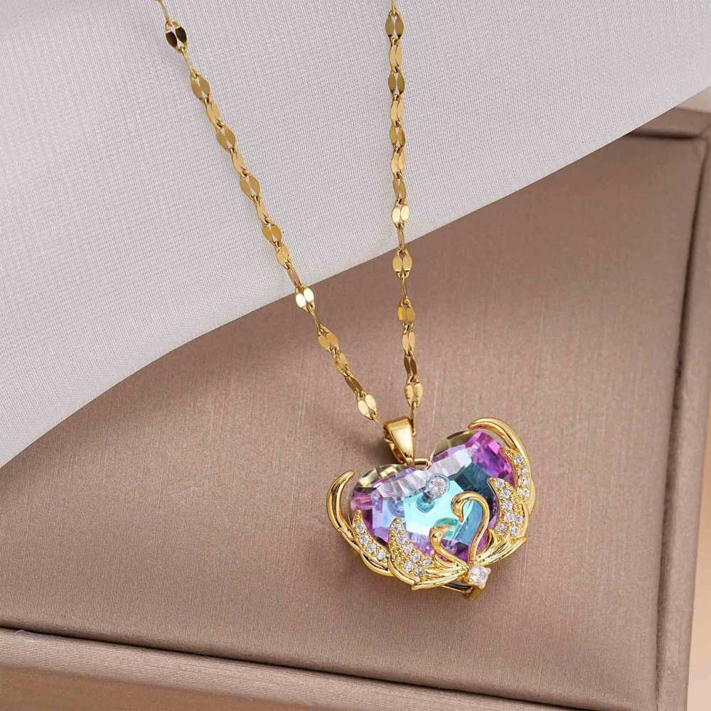 Douyin cross-border new ocean heart necklace female light luxury niche design versatile colorful heart-shaped pendant wholesale