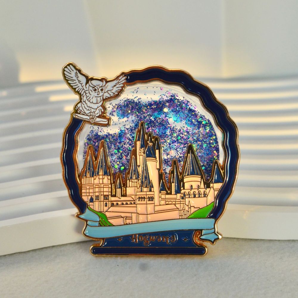 Magic Academy Metal Brooch Magic Castle Quicksand Badge Creative Schoolbag Accessories Pin