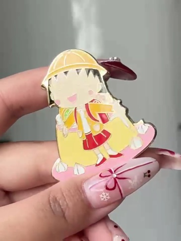 Chibi Maruko-chan Pudding Cake Hard Enamel Pin – Maruko-chan Design