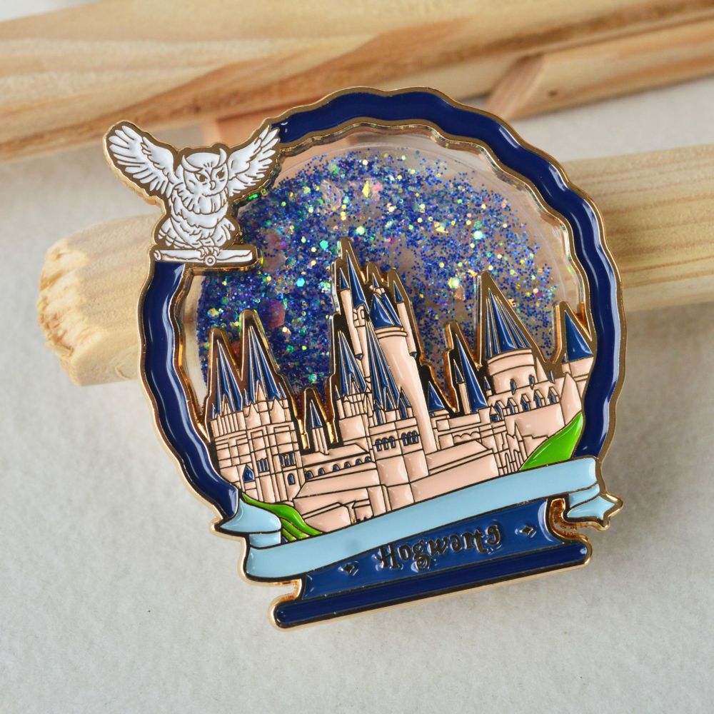 Magic Academy Metal Brooch Magic Castle Quicksand Badge Creative Schoolbag Accessories Pin