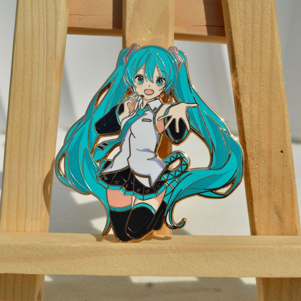 Hatsune Miku metal badge 