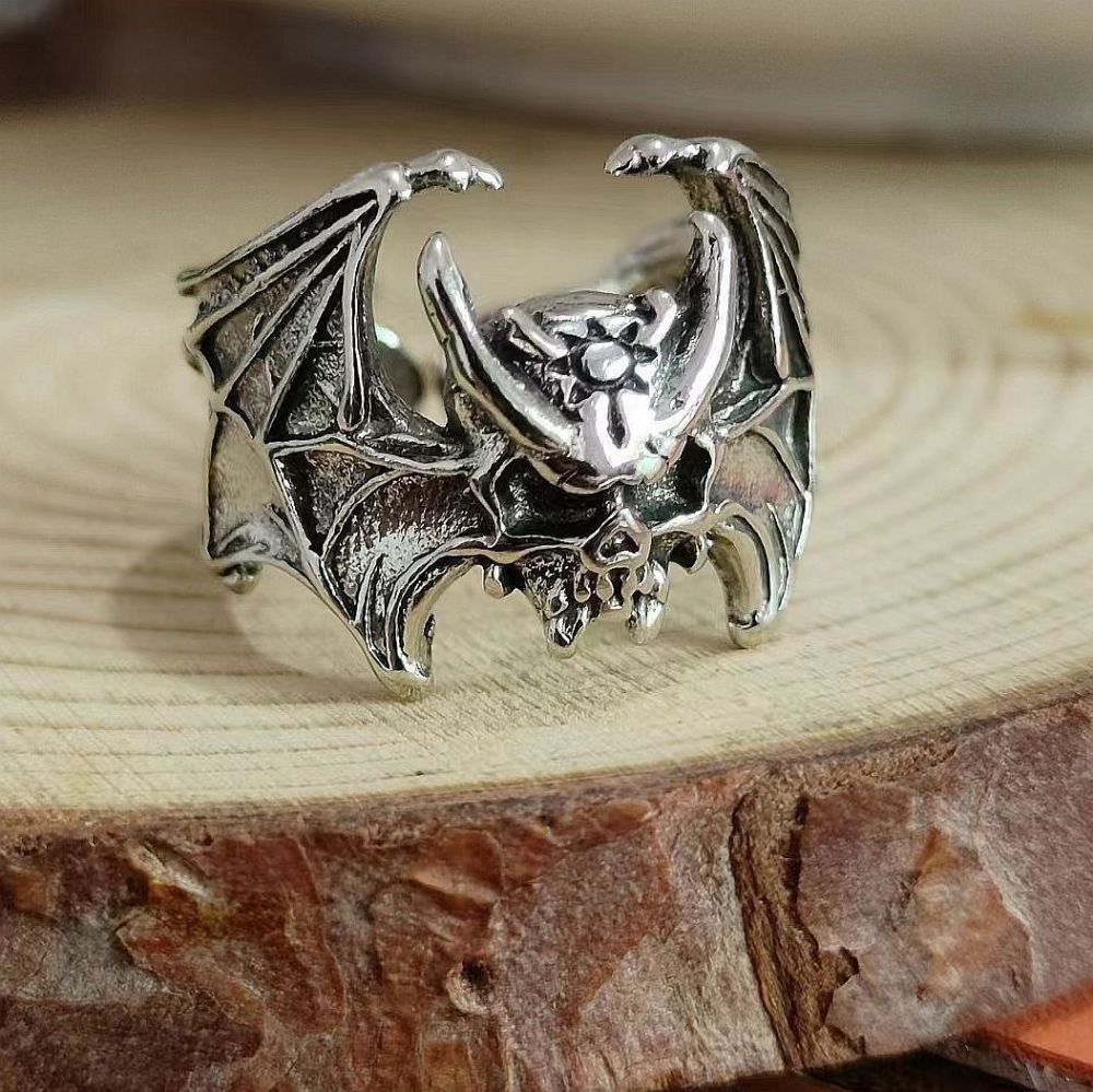 Cross-border retro ring skull bat European and American style retro punk trendy personality niche men and women ring