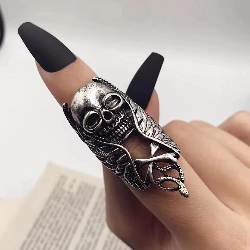 European and American alloy retro punk style long ring rock skull ring manufacturers hot selling spot wholesale