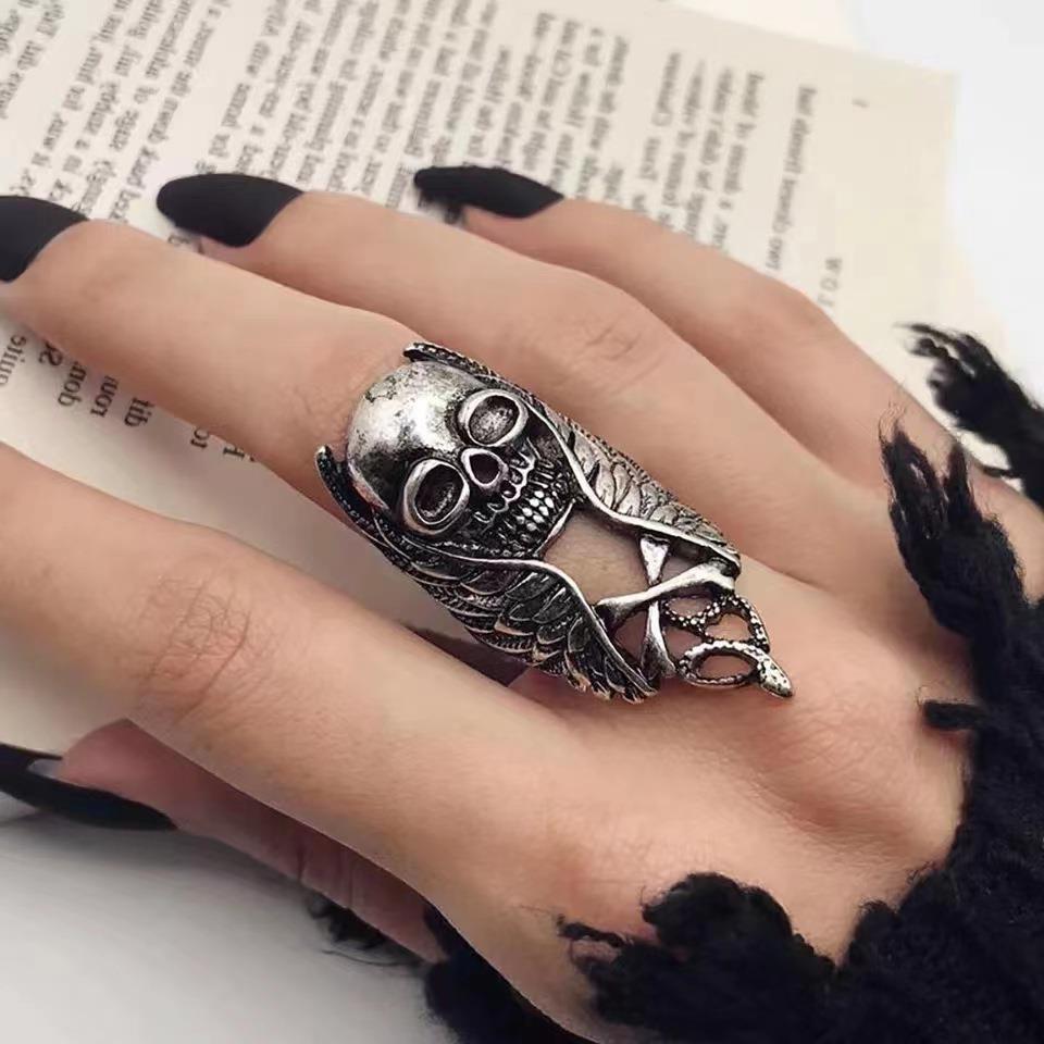 European and American alloy retro punk style long ring rock skull ring manufacturers hot selling spot wholesale