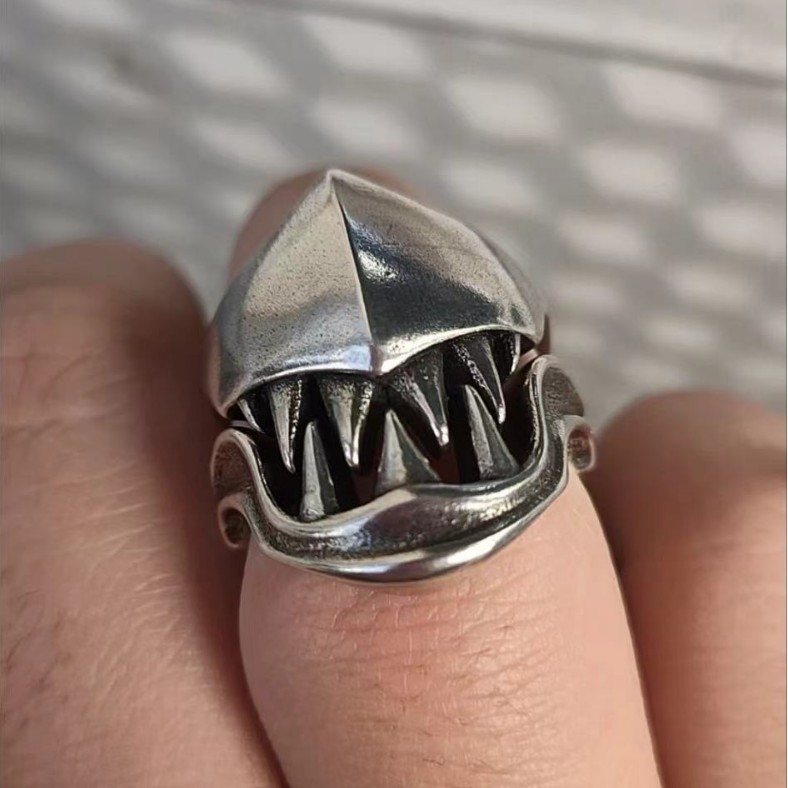 American new style glossy venom helmet ring men's single ring personality handsome temperament advanced open joint ring