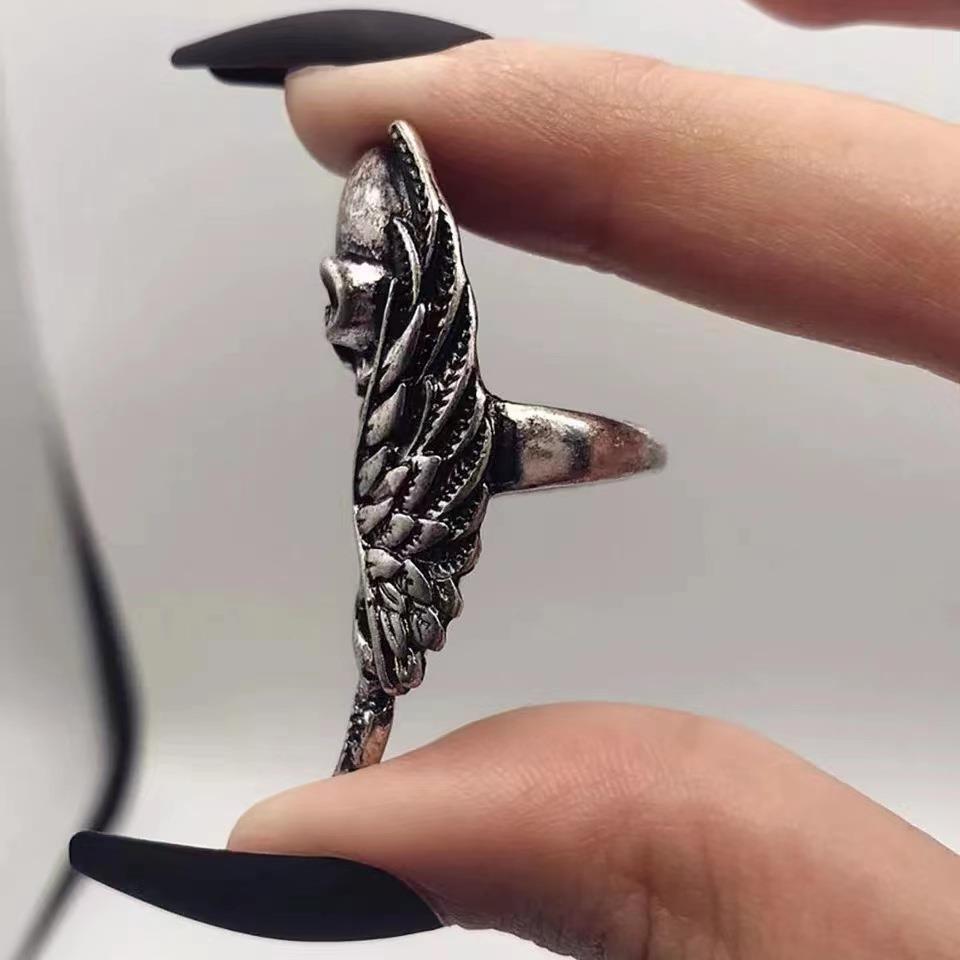 European and American alloy retro punk style long ring rock skull ring manufacturers hot selling spot wholesale