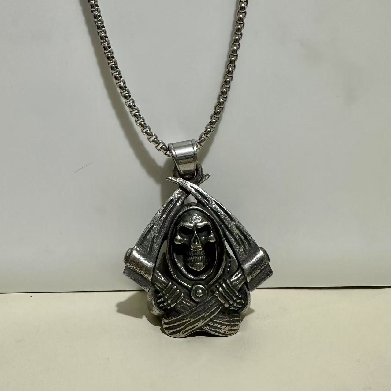 Amazon hot sale new alloy electroplating retro polished death skull sickle riding exorcist bell