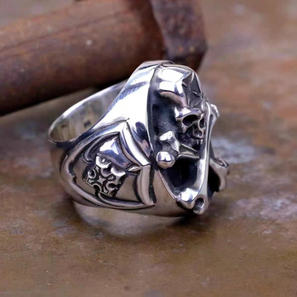 Retro Heavy Design Skull Ring – Statement Alloy Index Ring for Men | Bold, Fashion-Forward Accessory Inspired by Vintage Style