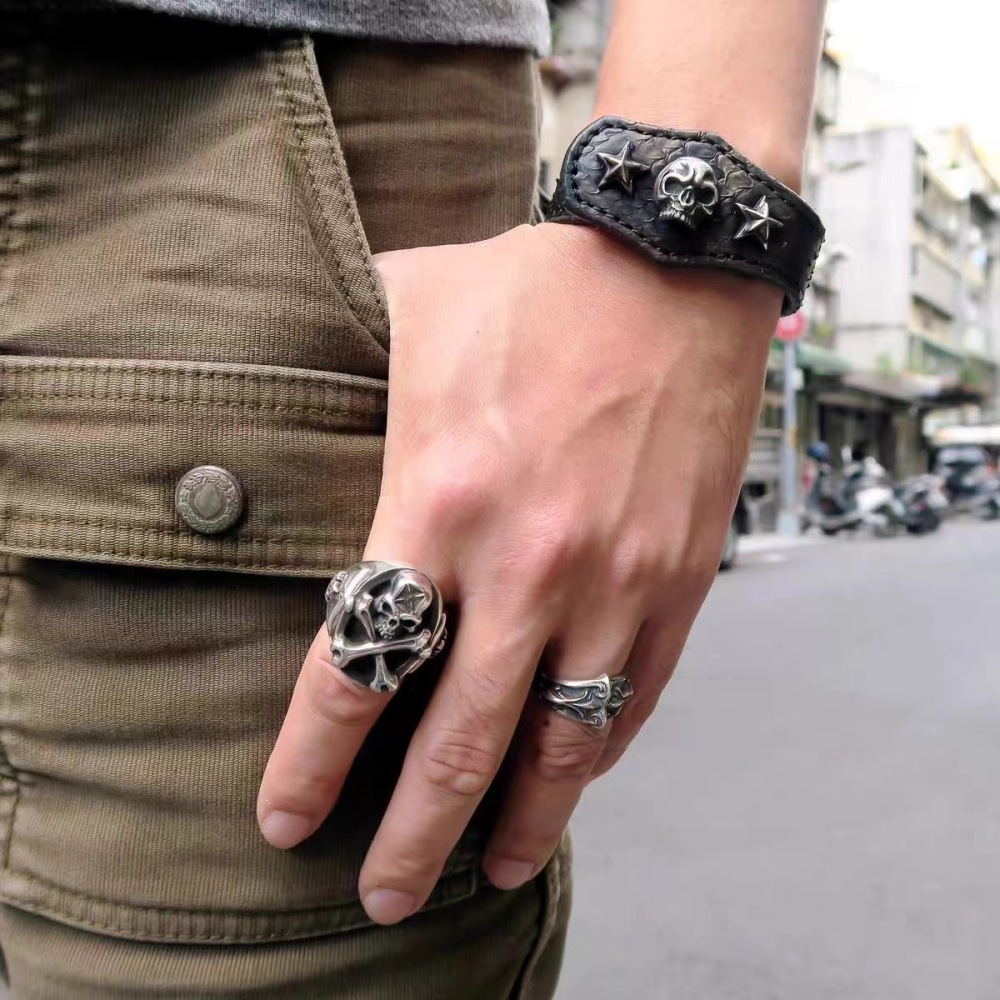 Retro Heavy Design Skull Ring – Statement Alloy Index Ring for Men | Bold, Fashion-Forward Accessory Inspired by Vintage Style