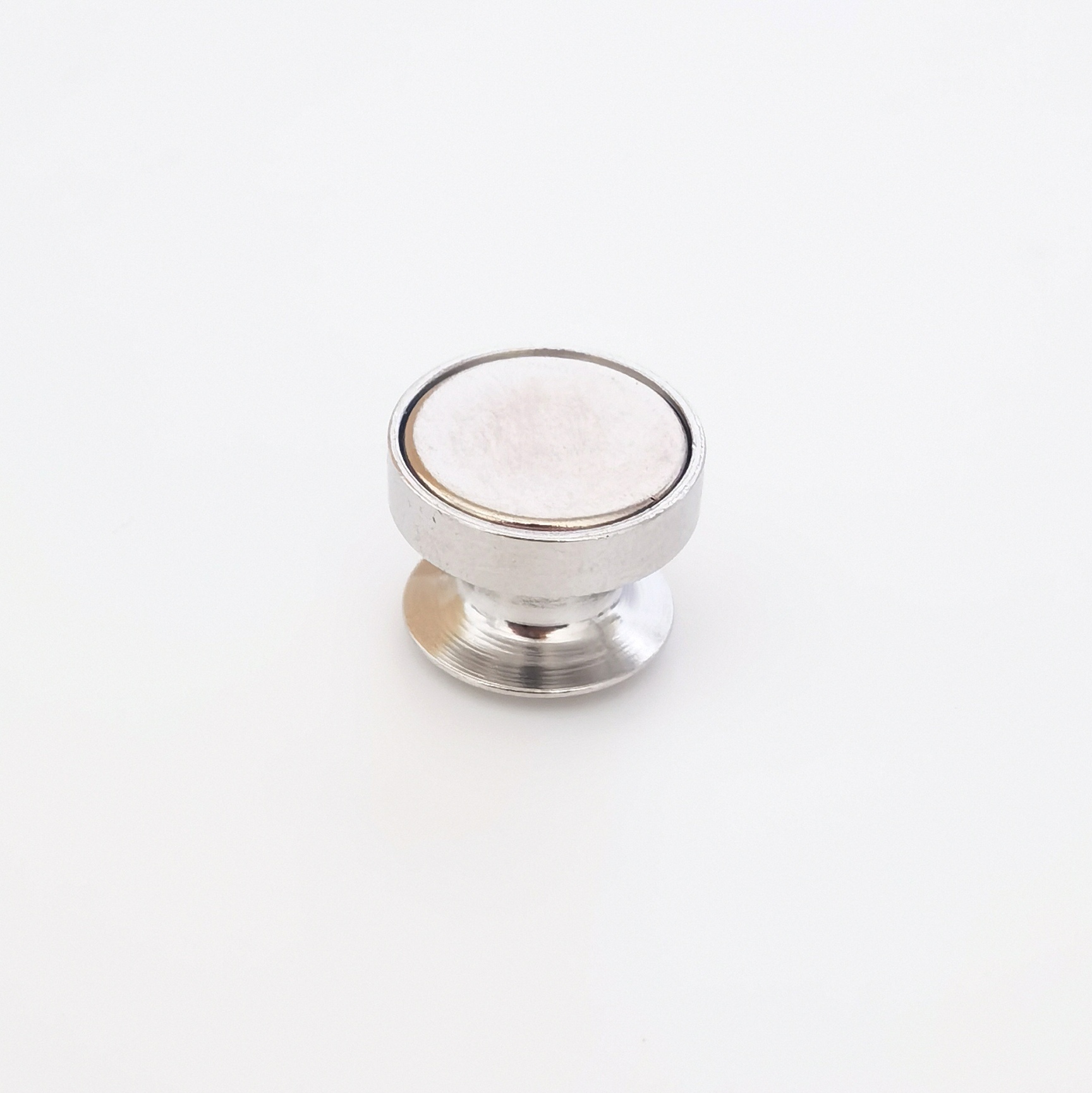 Pin-to-Magnet Adapter – Luxury Metal Clutch with Strong Magnet