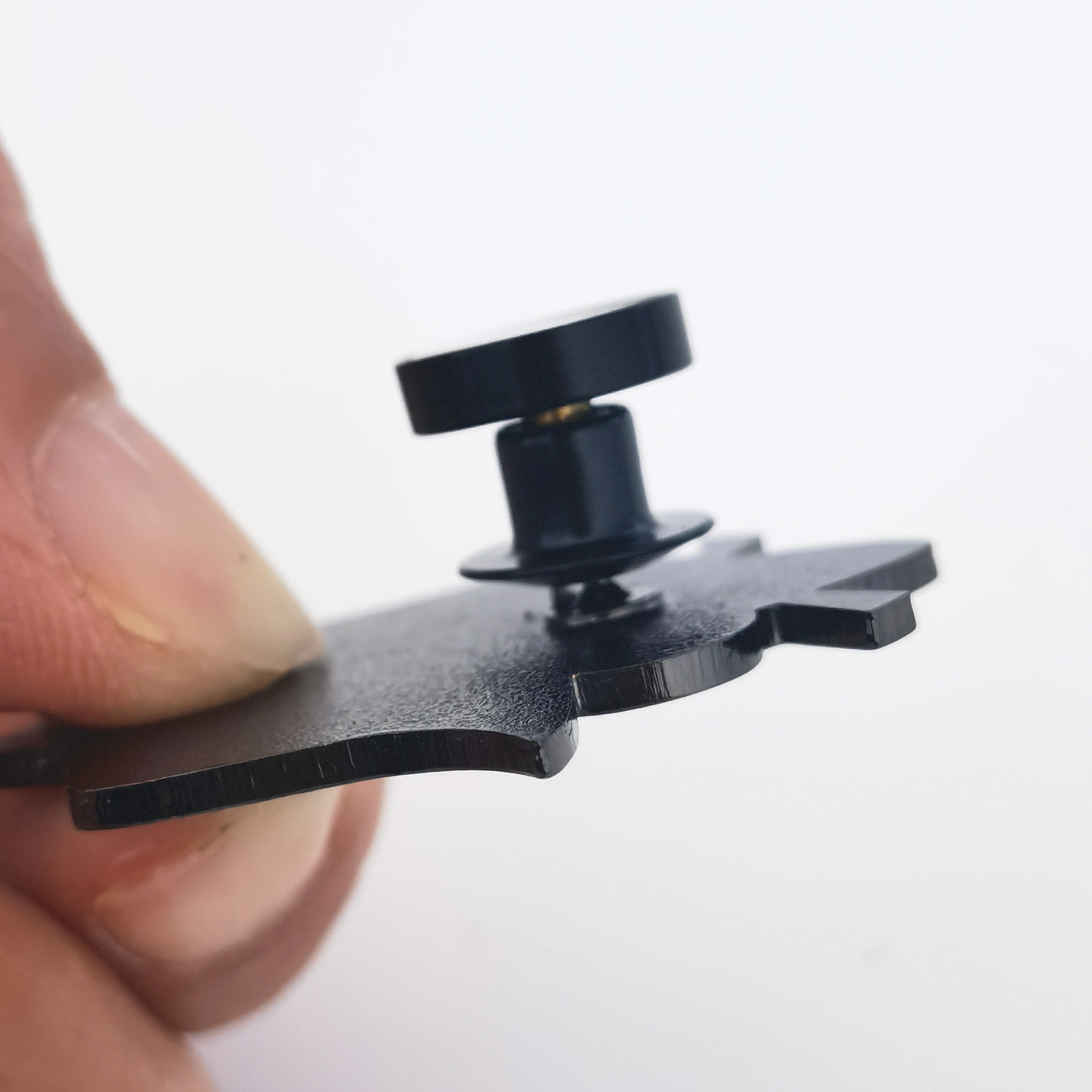 Pin-to-Magnet Adapter – Luxury Metal Clutch with Strong Magnet
