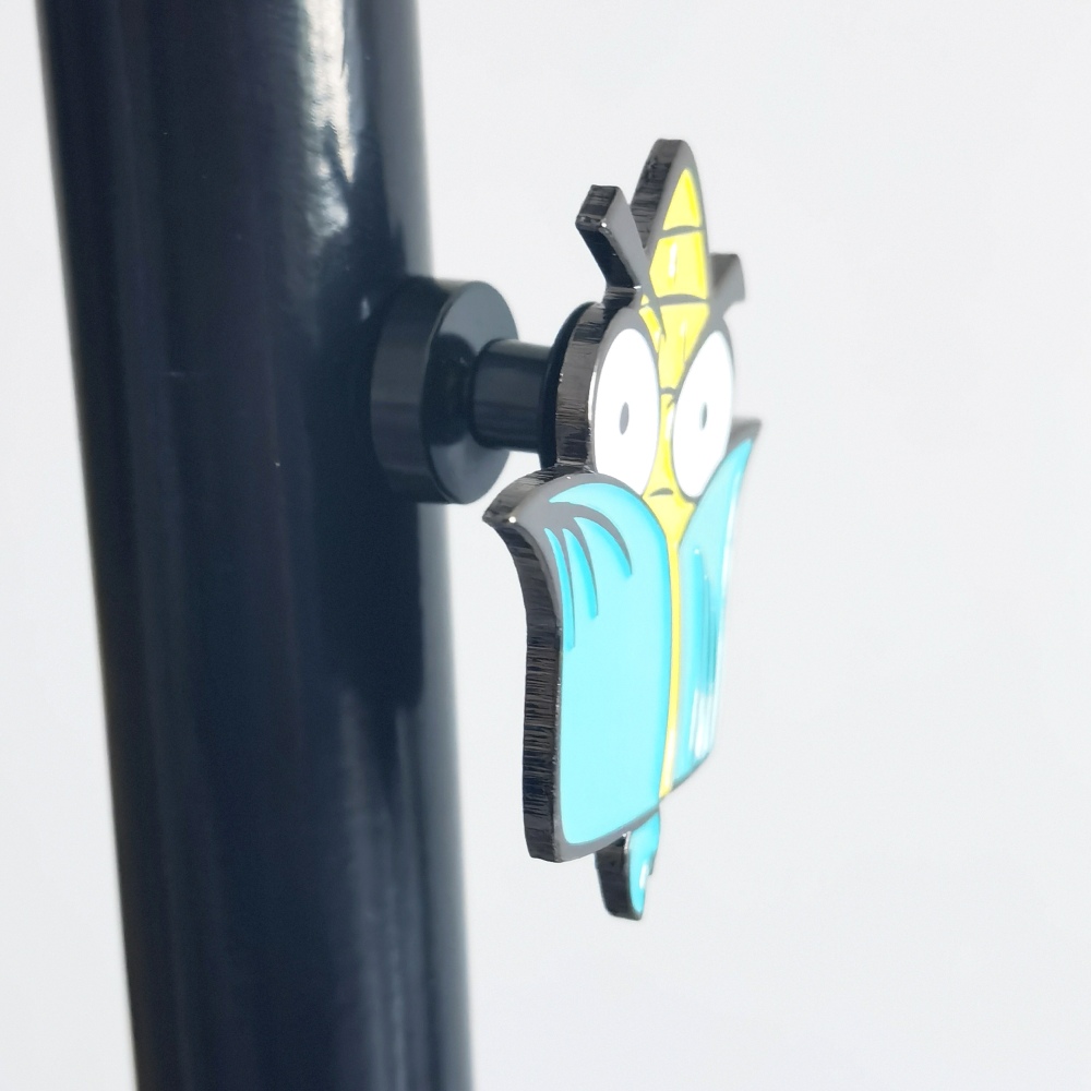 Pin-to-Magnet Adapter – Luxury Metal Clutch with Strong Magnet