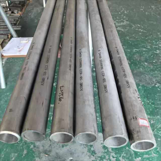 304/304L Stainless Steel Pipe & Tube – Seamless and Welded