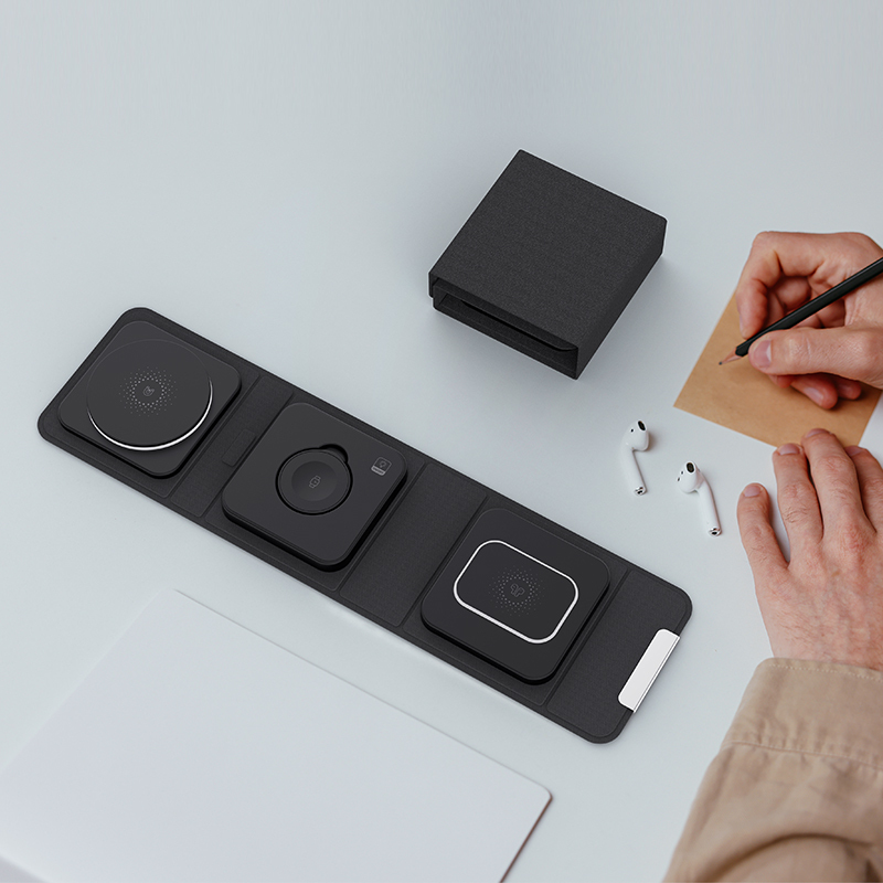 10W 15W Wireless Charging Pad Qi Fast Charger Foldable Magnetic 3 in 1 Wireless Charger Fast Charging Stand Holders Station