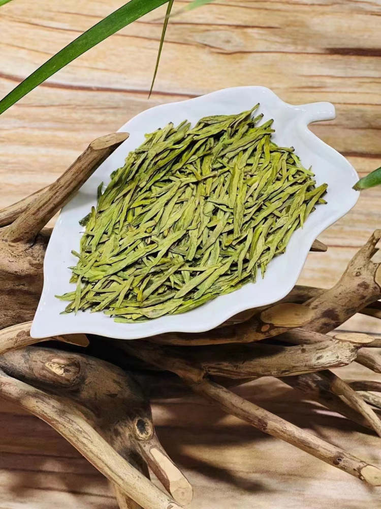 Bai LongJing Green Tea Dragon Well Green Tea  Gift Box Quality：A1