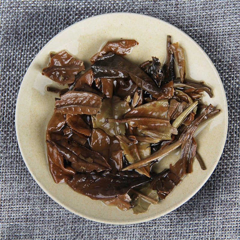 2020 Pu'er Tea Moonlight White Cake Pure Handmade Tree 357 grams of Raw Tea