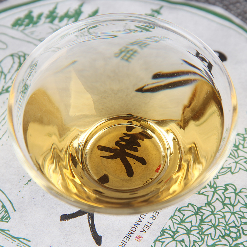 2020 Pu'er Tea Moonlight White Cake Pure Handmade Tree 357 grams of Raw Tea