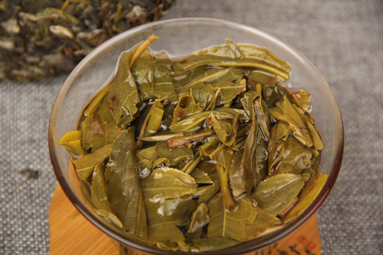 2014 Mengku Bangdong Tea Ancient Tree Mingqian Spring Tea Raw Tea Cake