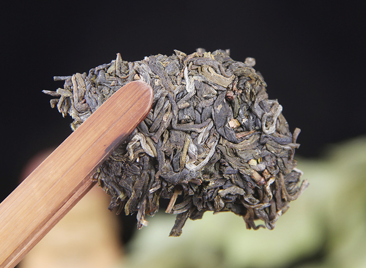 2021 Yiwu Mint Pond Fresh Tea Spring Tea Mint Pond Ancient Tree Dragon Phoenix Golden Melon 500g