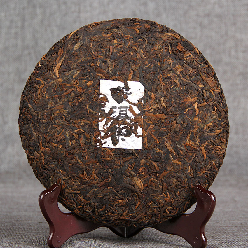 2017 Pu'er Cooked Tea Icelandic Golden Bud Ancient Tree Pure Material Golden Pu'er Tea Cake