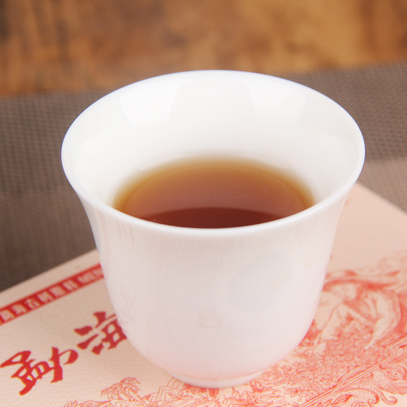 2015 Raw Material Yunnan Pu'er Tea Mature Tea Menghai Golden Brick Ancient Tree Aged and mellow Pu'er Tea 250g