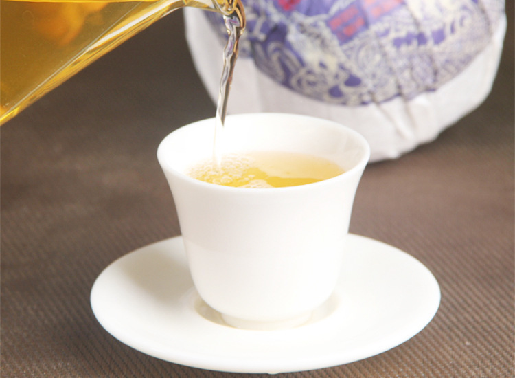 2021 Yiwu Mint Pond Fresh Tea Spring Tea Mint Pond Ancient Tree Dragon Phoenix Golden Melon 500g