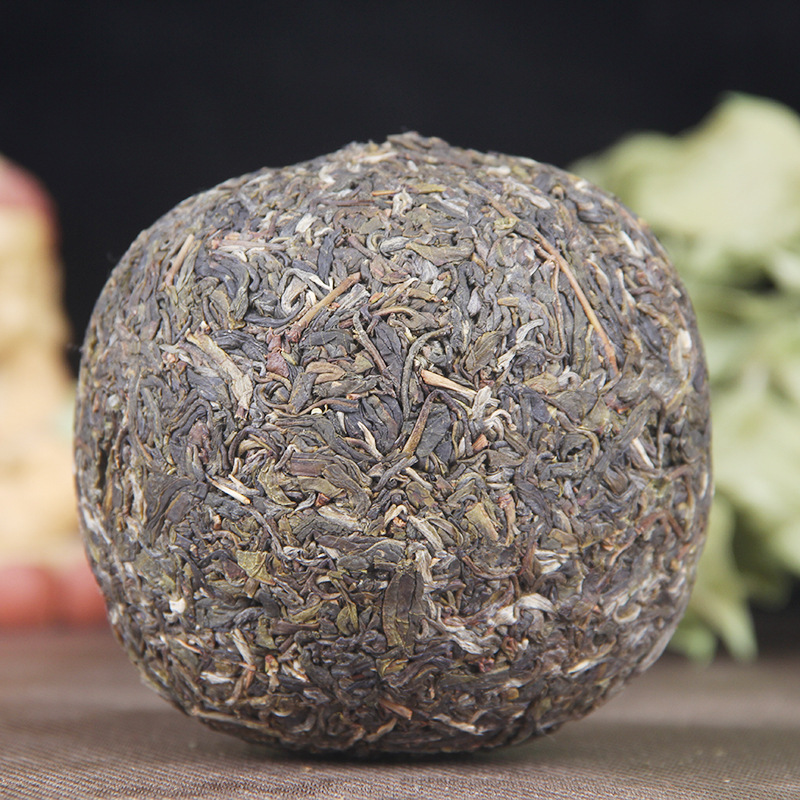 2021 Yiwu Mint Pond Fresh Tea Spring Tea Mint Pond Ancient Tree Dragon Phoenix Golden Melon 500g