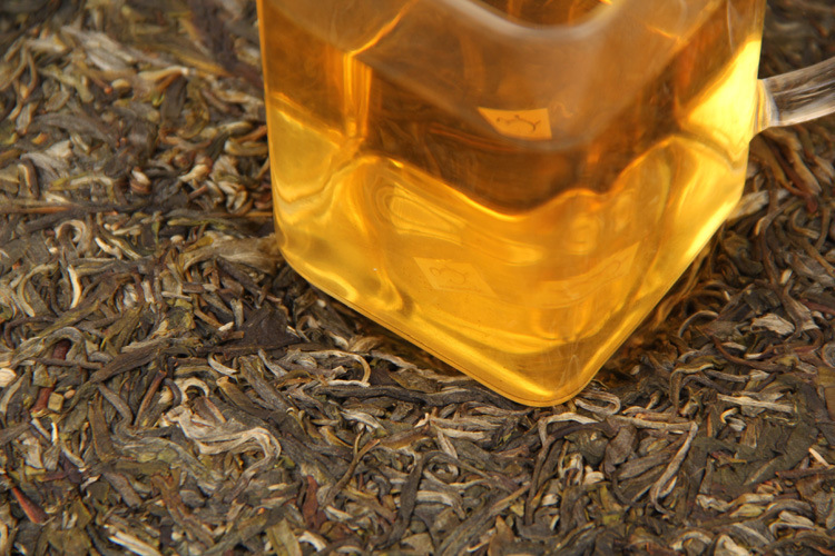 2014 Mengku Bangdong Tea Ancient Tree Mingqian Spring Tea Raw Tea Cake