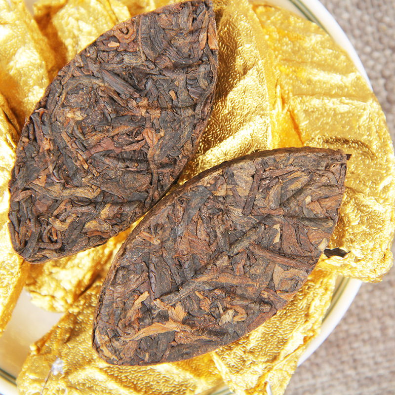 2020 Pu'er Golden Leaf Menghai Tea District Ancient Tree Golden Leaf Pu'er Tea Mature Tea