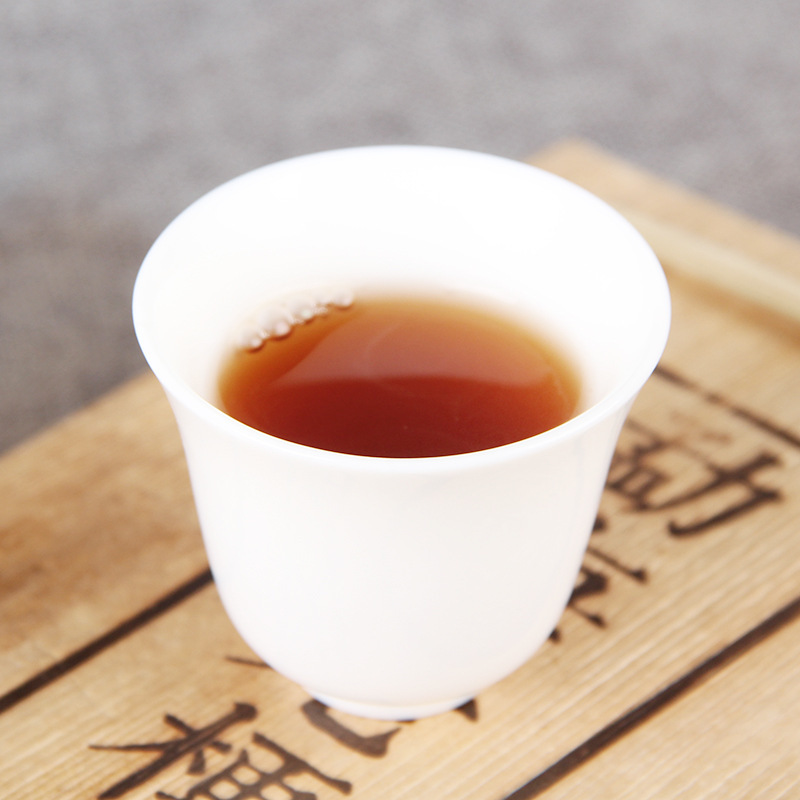 2020 Old Tea Stem Yunnan Ancient Tree Pu'er Tea Old Tea Stem One kilogram of Menghai Old Stem Brick Cooked Tea